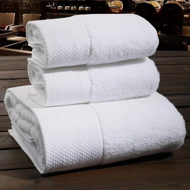 Cotton white towels