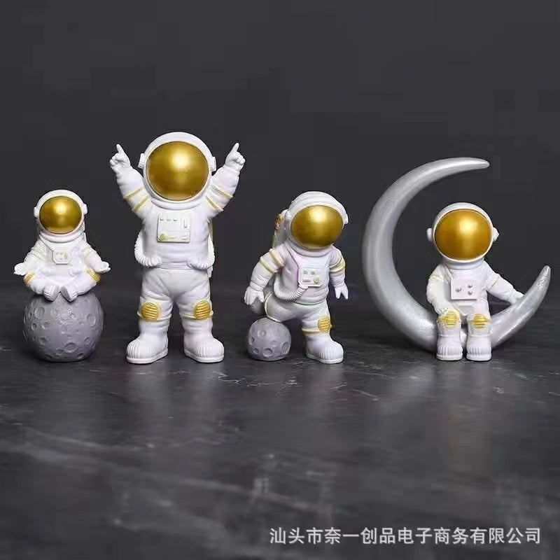 4pc Astronaut Figure Statue/Spaceman