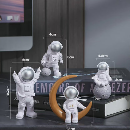 4pc Astronaut Figure Statue/Spaceman