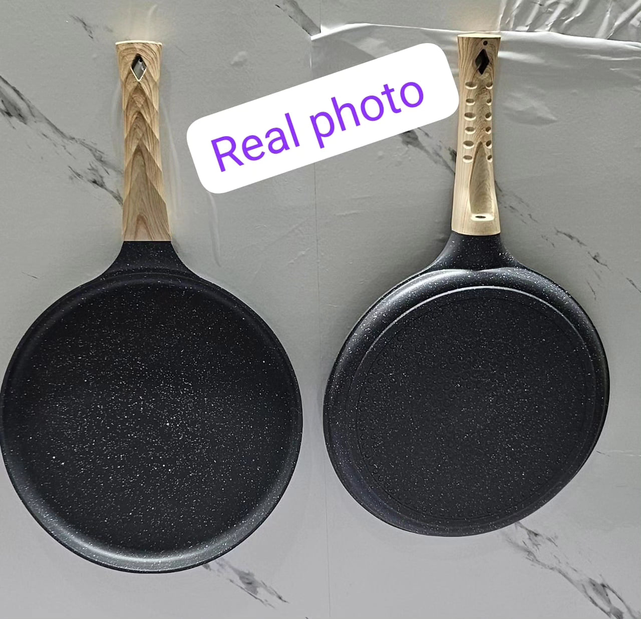 Chapati crepe pan with bamboo spreader