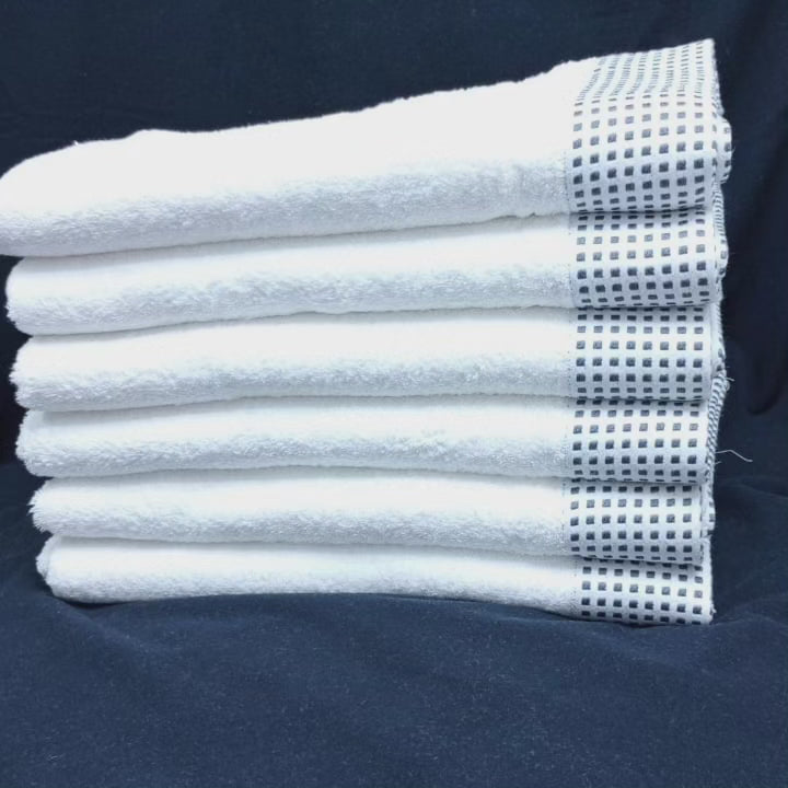 Cotton medium towels