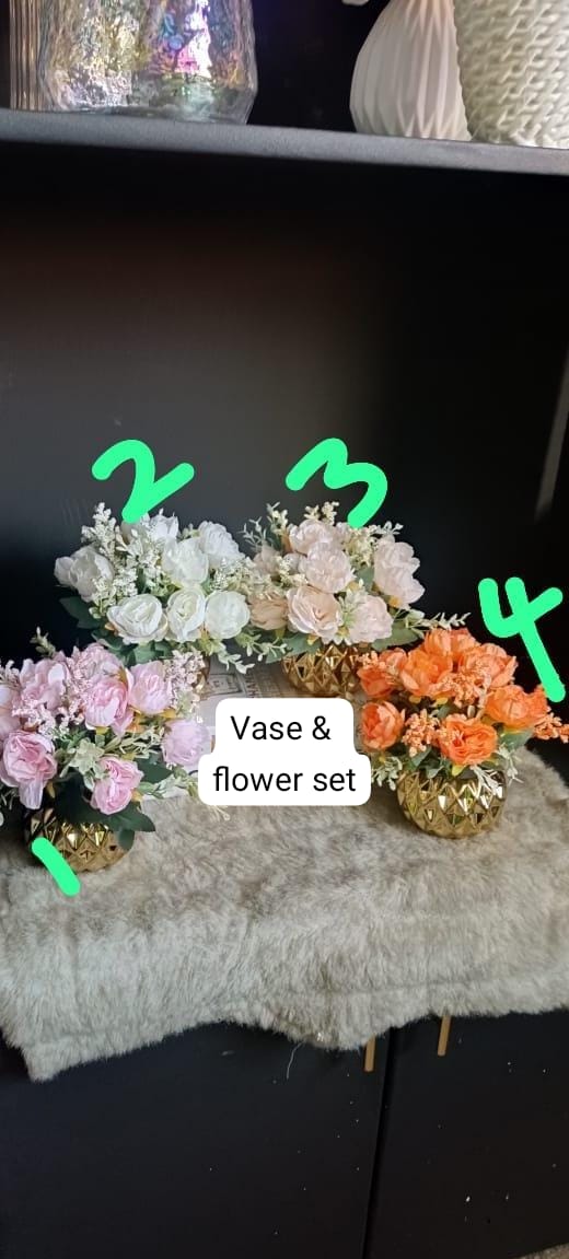 Vase and flowers set