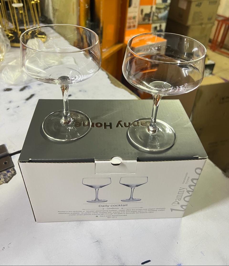 Set of 2 wine glasses