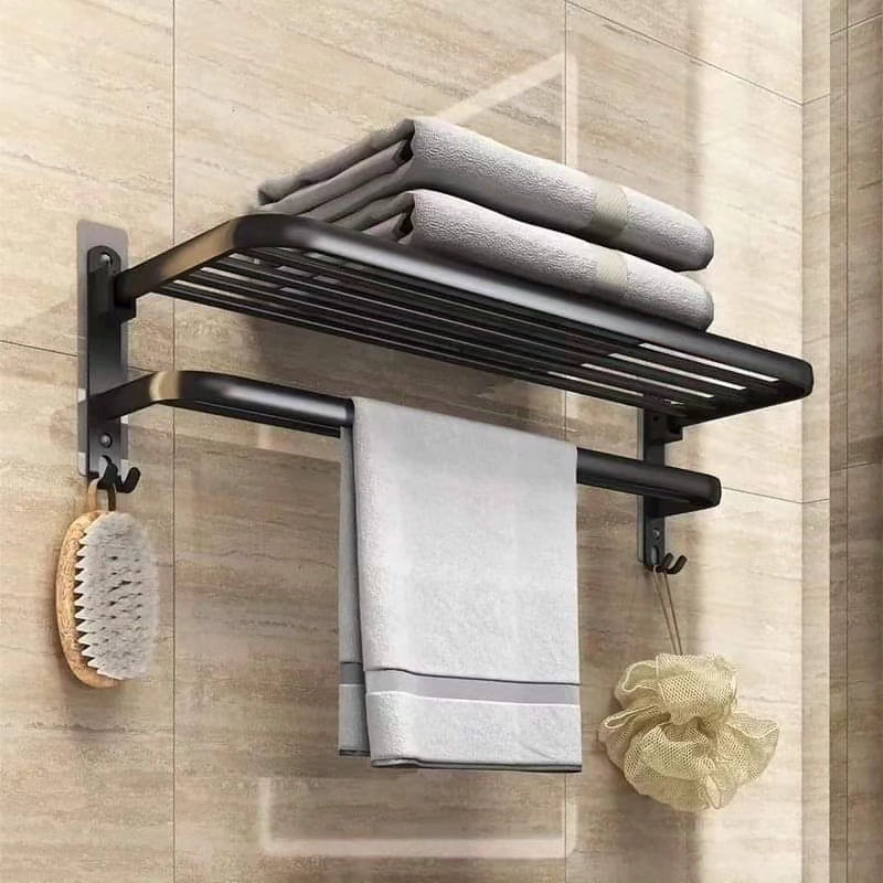 Metallic towel rack