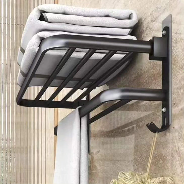 Metallic towel rack