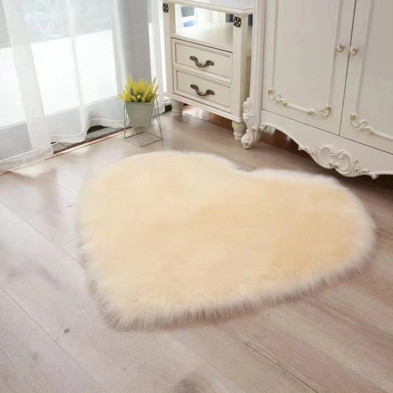 Heart Design Faux Fur Rug
