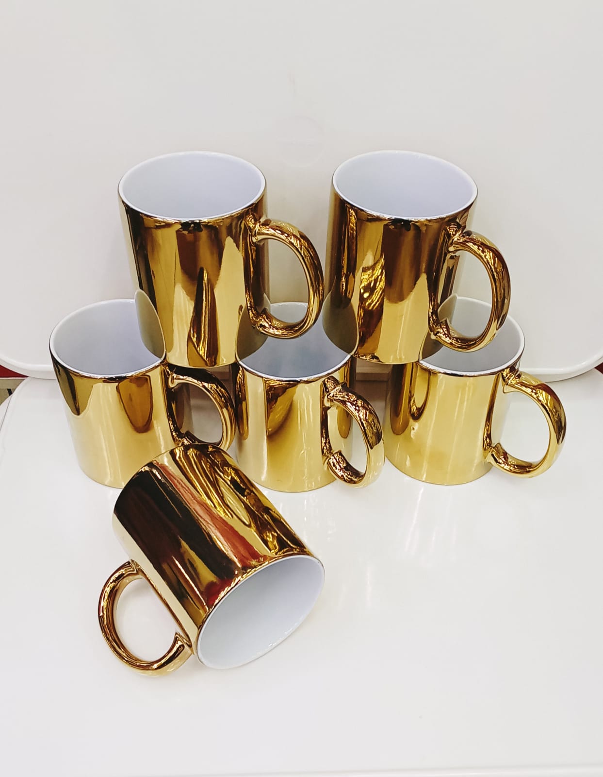 Silver and gold ceramic mugs sets