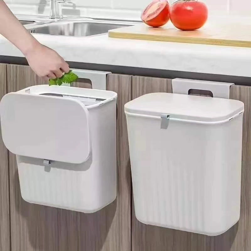 Hanging bin with lid