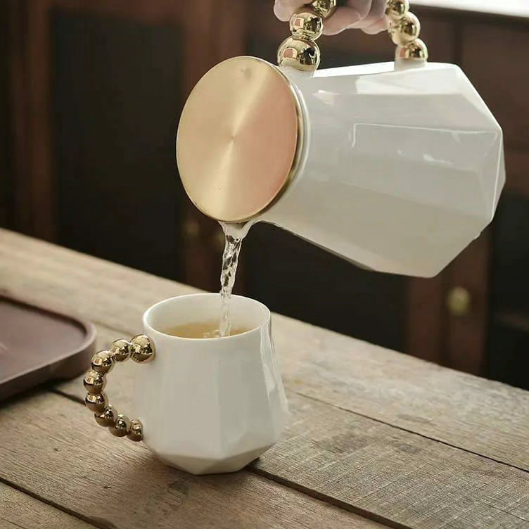 Luxurious Tea Set