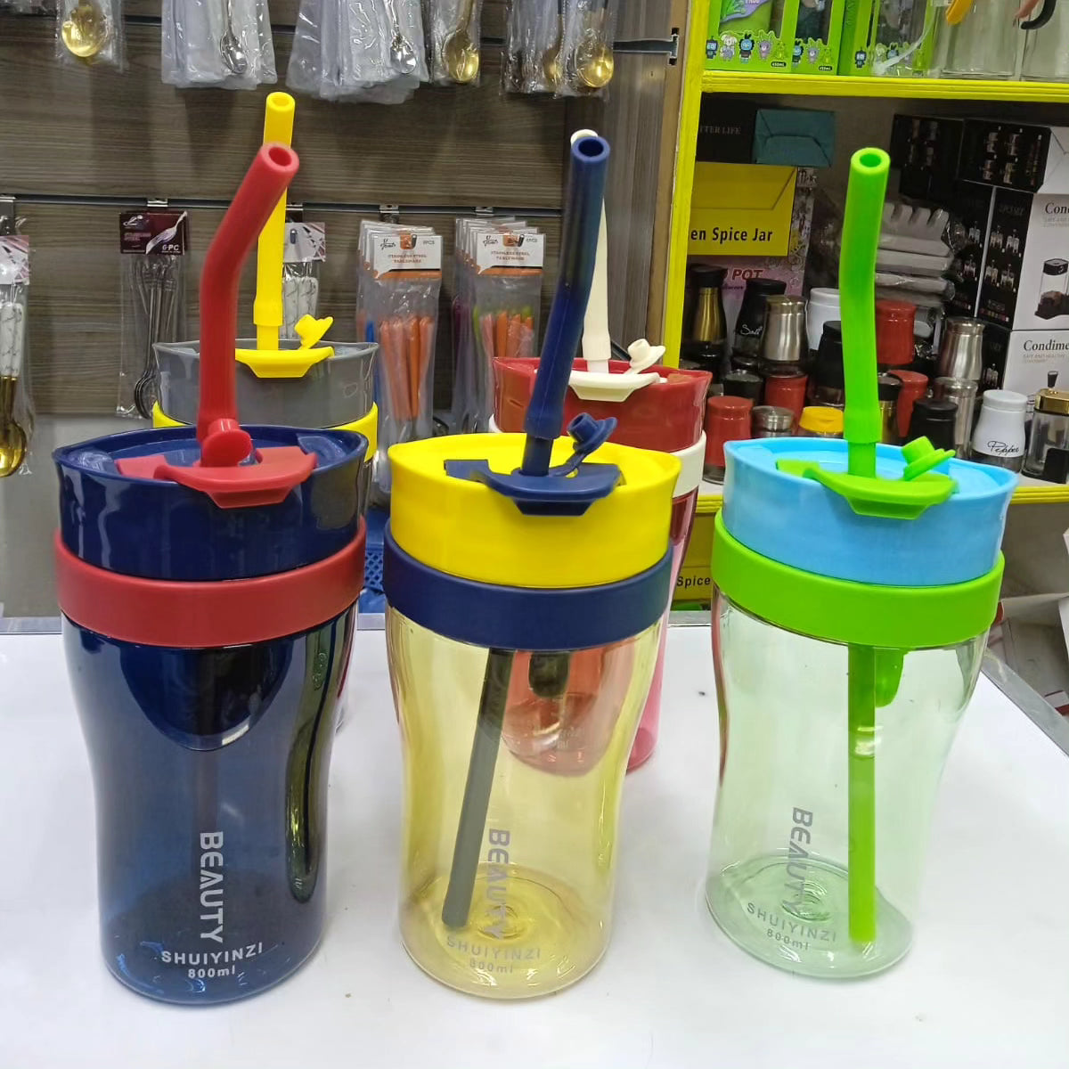 800ml Juice Cups with Silicone Straws