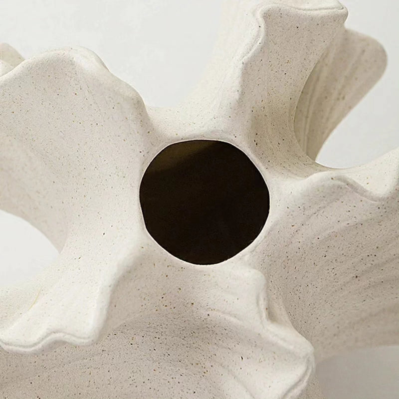 Irregular Folds Curve Shape Flower Vase