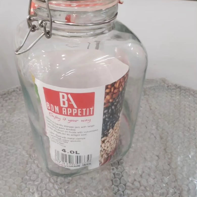 Clip lock storage jars