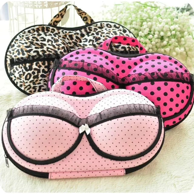 Bra travel organizer