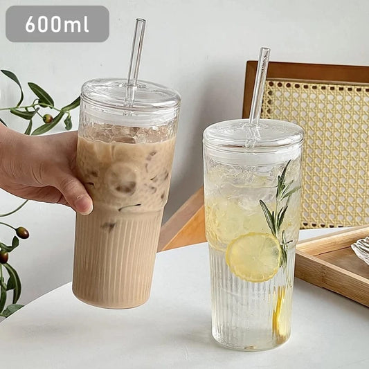 Glass tumbler with straw