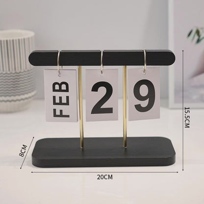 Decorative desk calendar