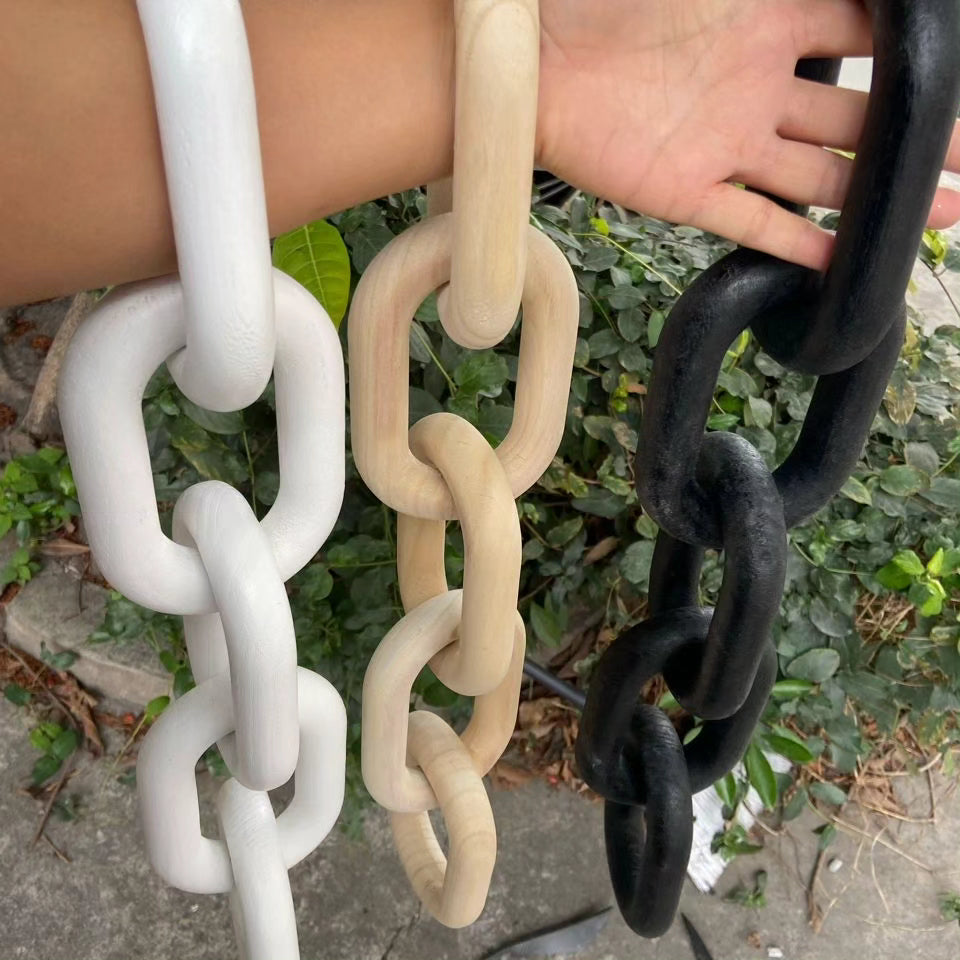 Wooden chain knot decor