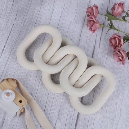 Wooden chain knot decor