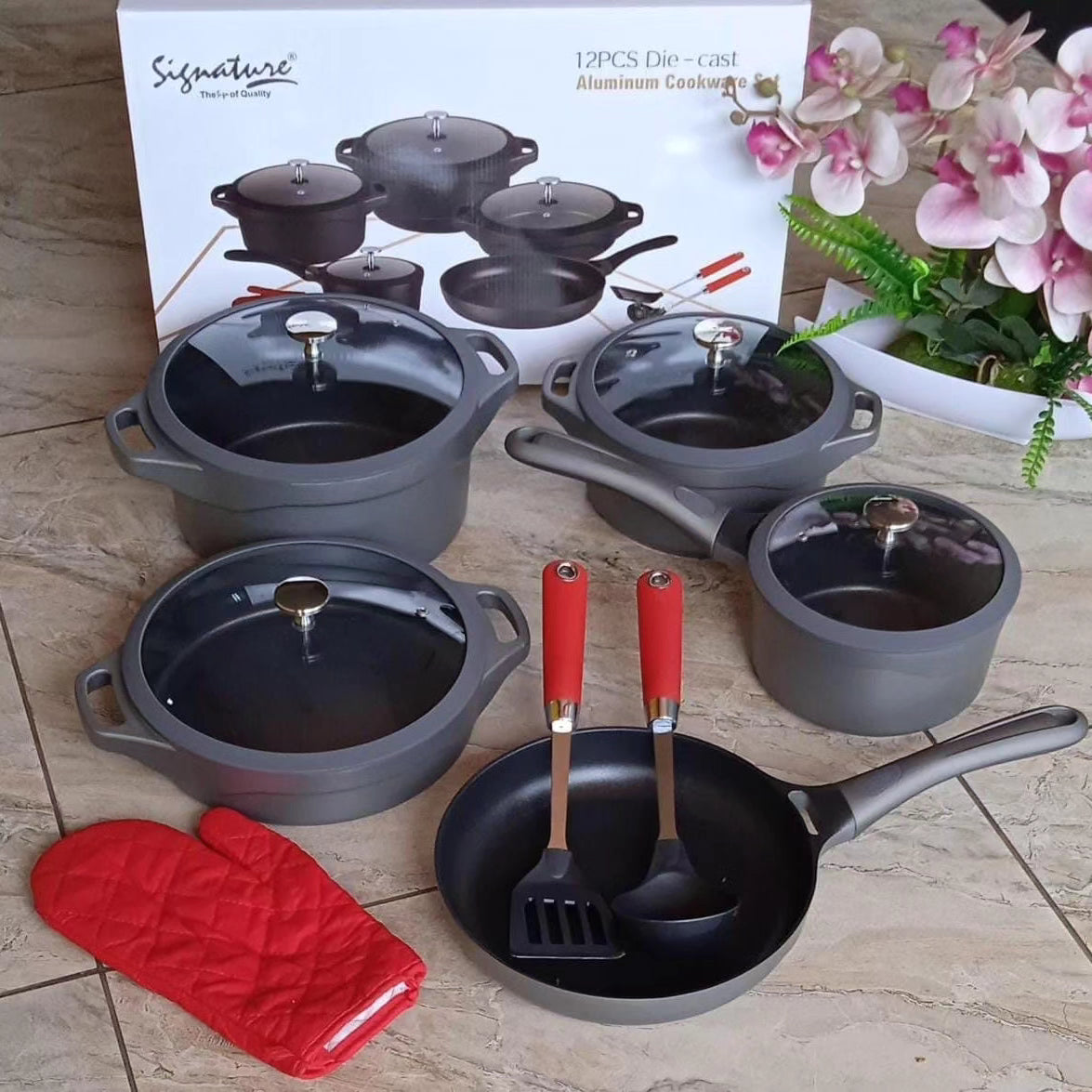 Diecast cookware set red