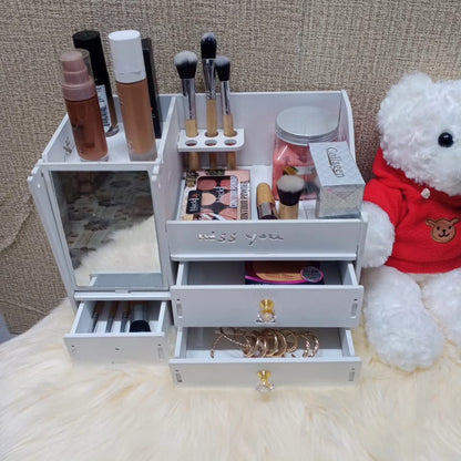Make-up organizer