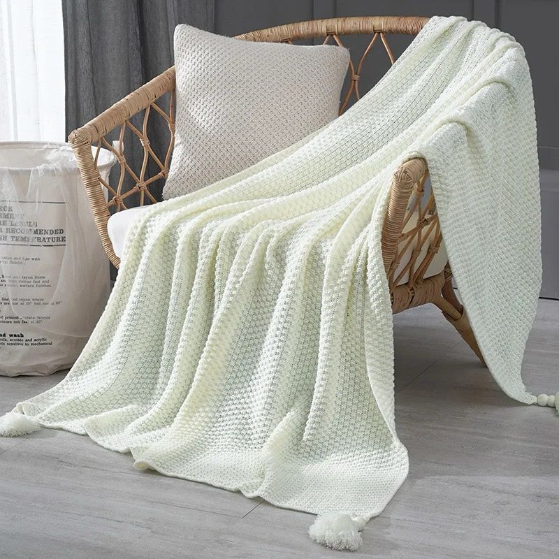 Tassel textured throw blanket