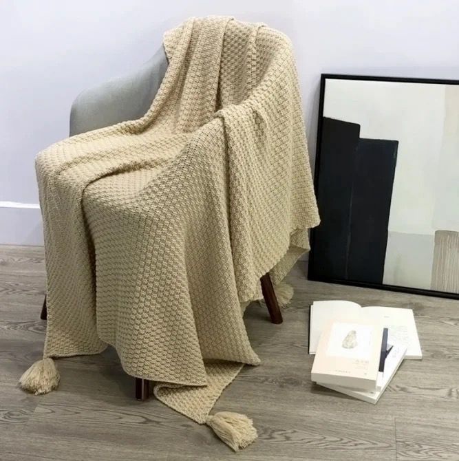 Tassel textured throw blanket