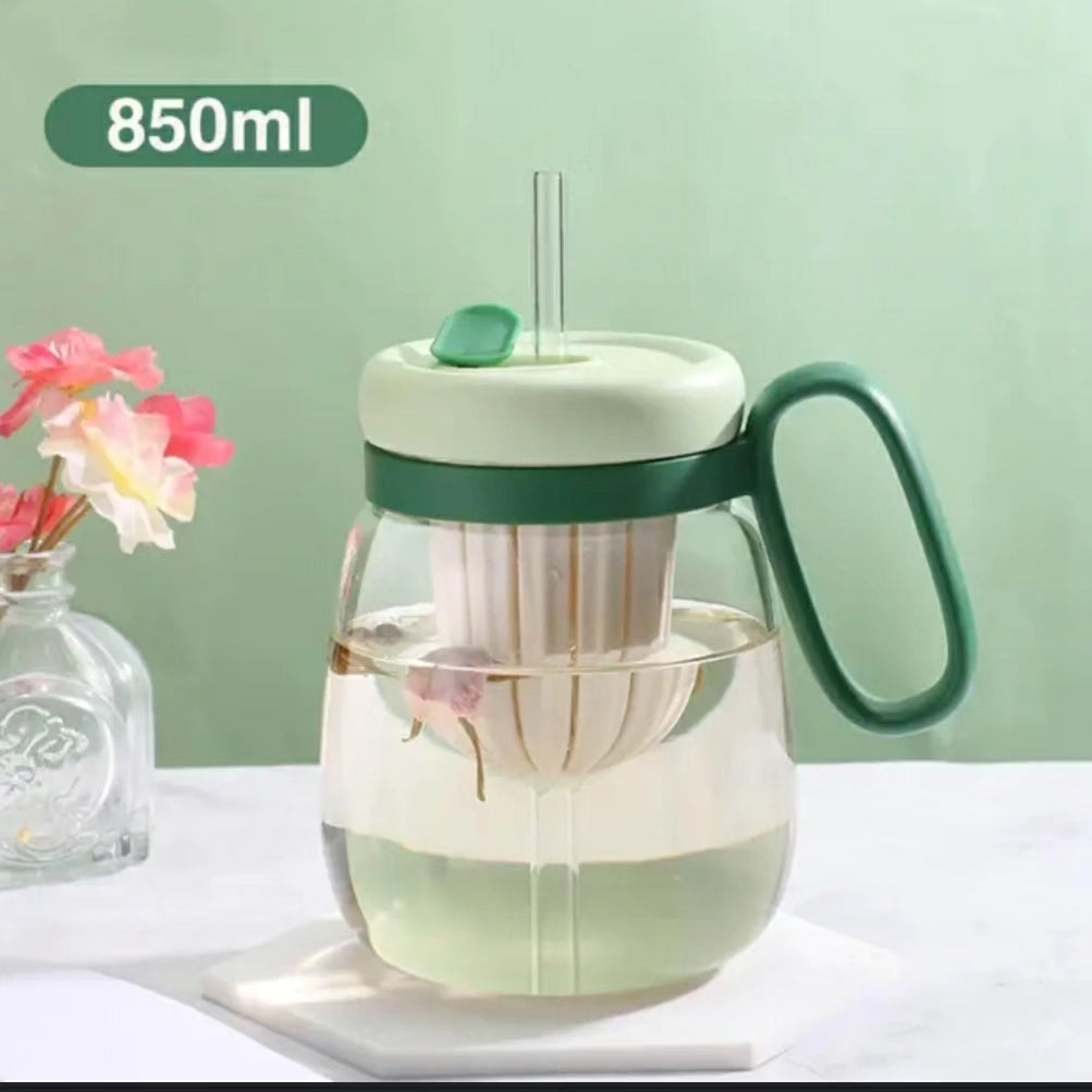 Plastic Water Bottle/Teacup with Infuser and Lid