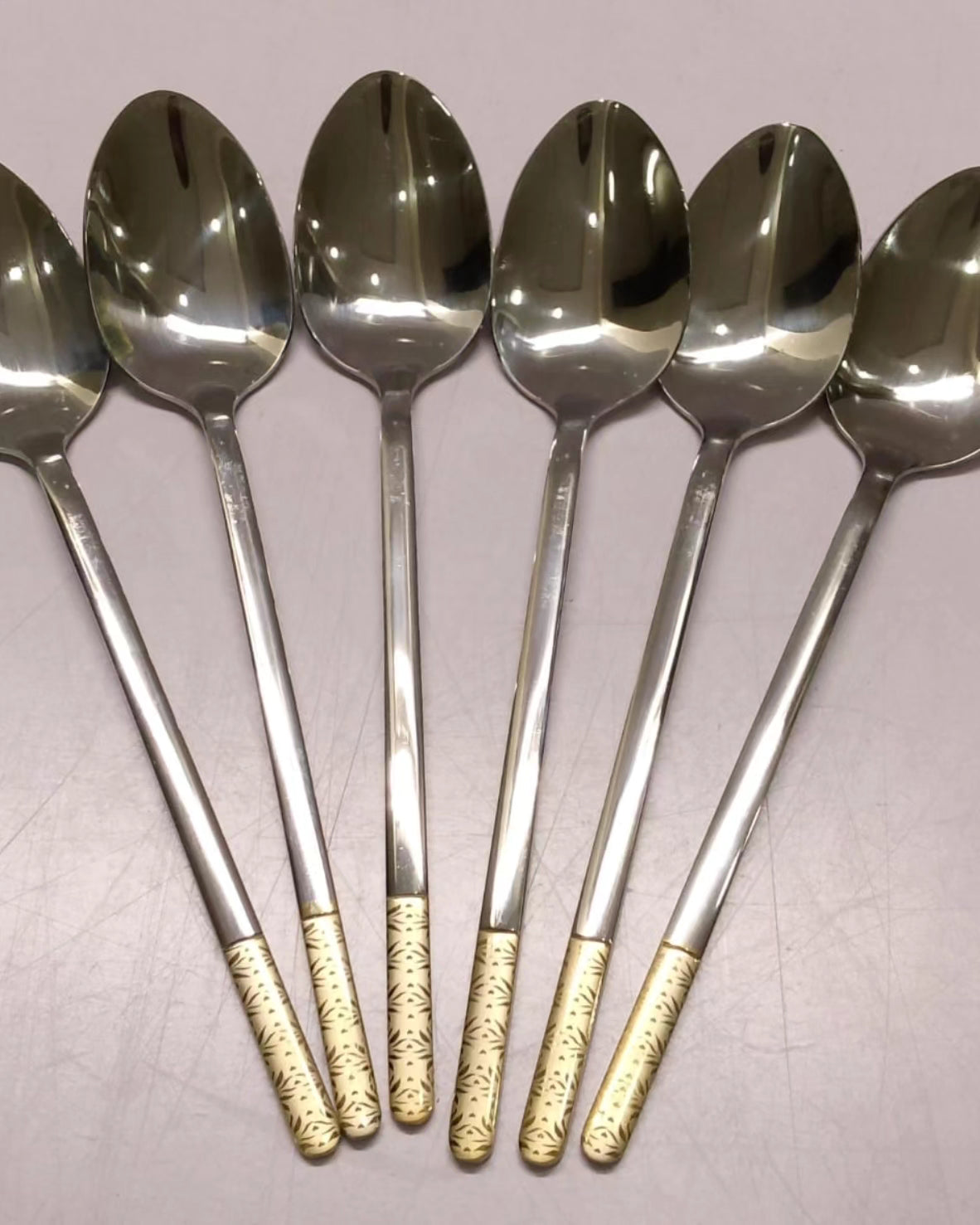 Gold tip cutlery set