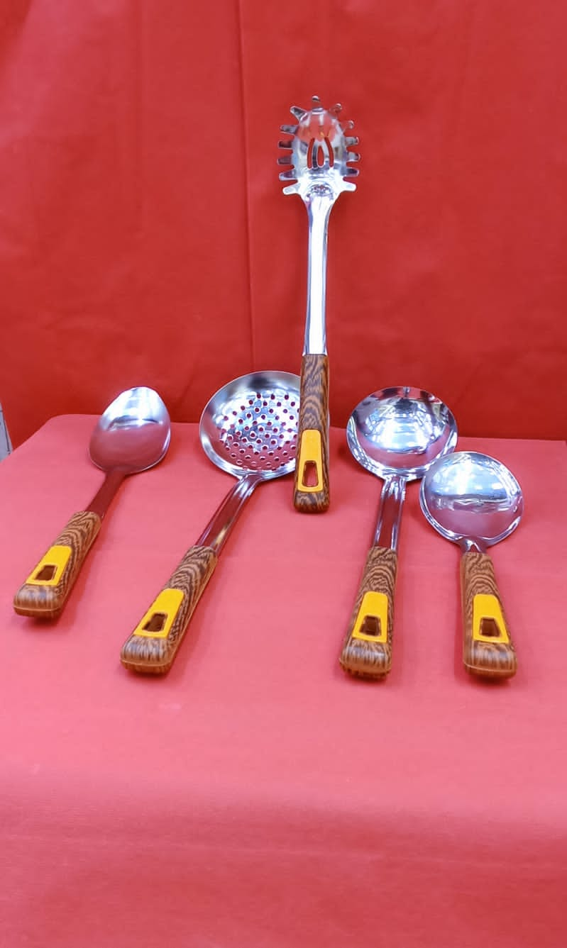 Serving spoons with insulated handle