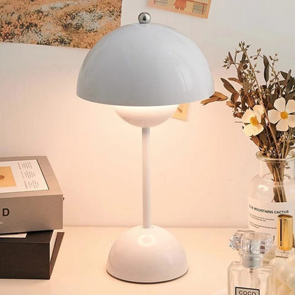 Rechargeable table lamp