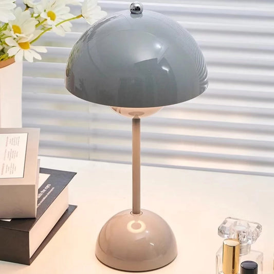 Rechargeable table lamp