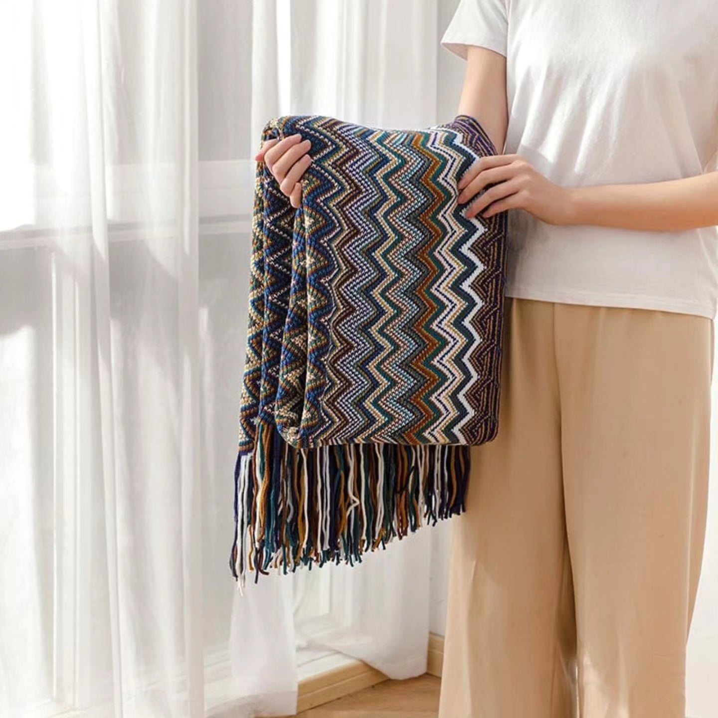 Quality Knitted Throw Blanket eith Tassel