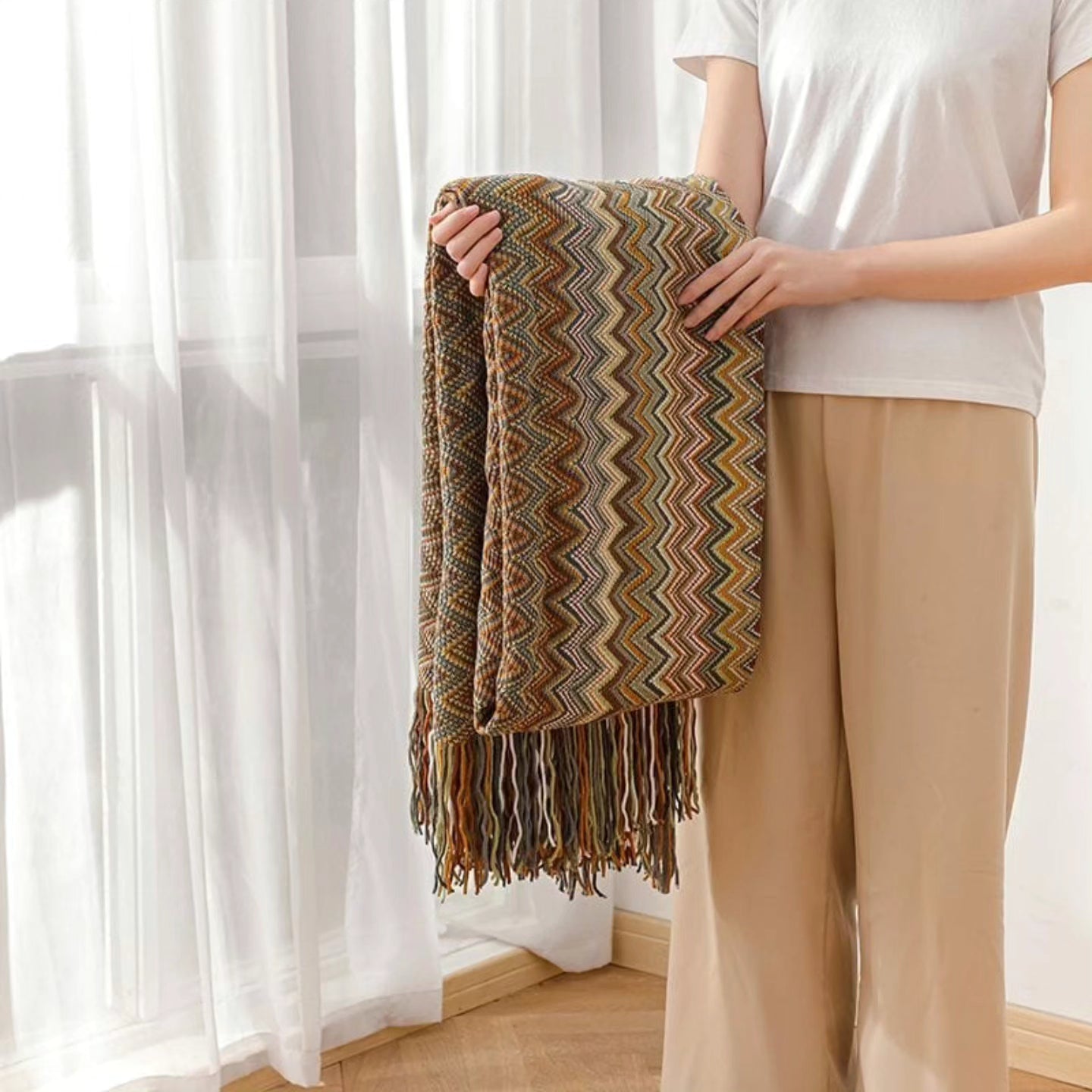 Quality Knitted Throw Blanket eith Tassel