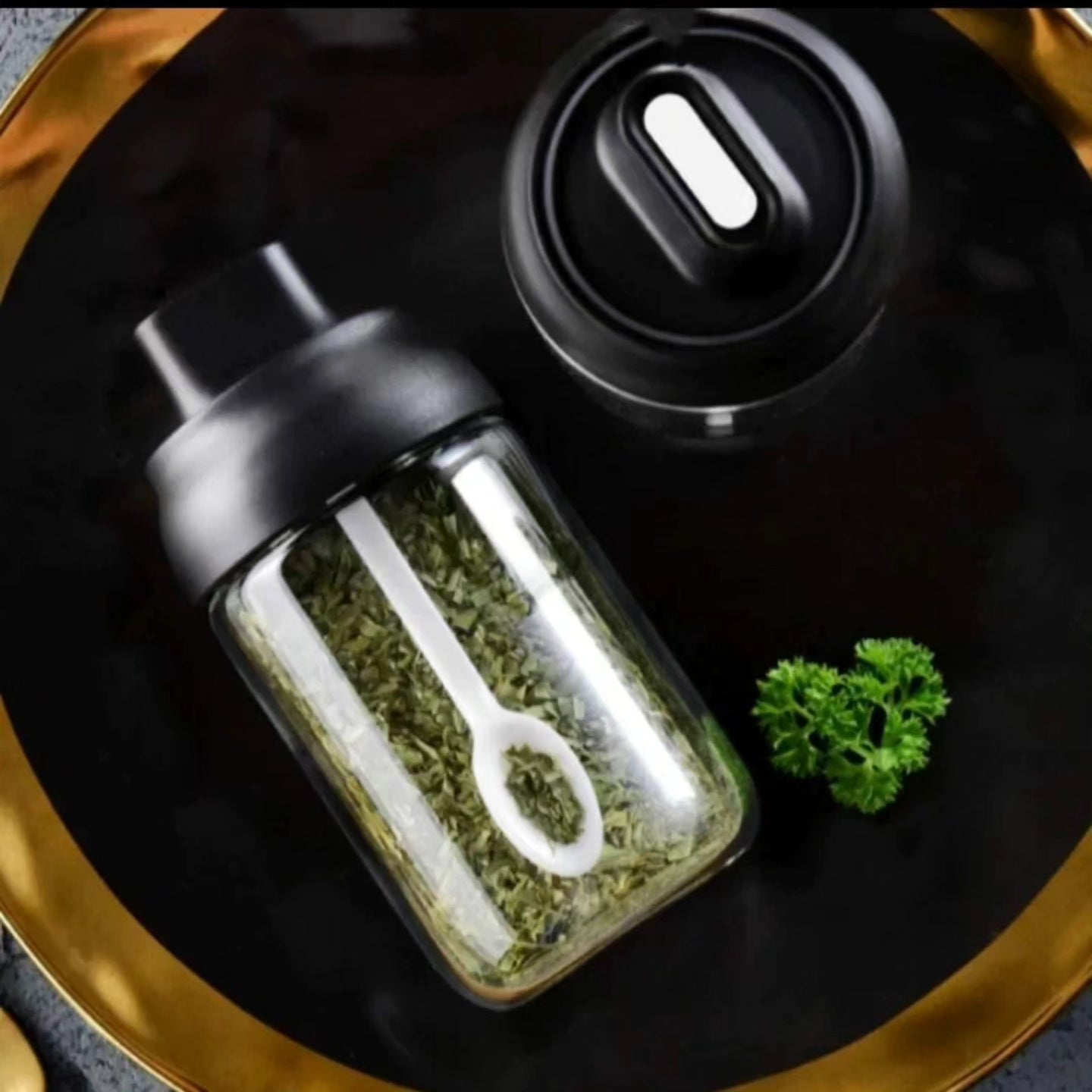 Glass seasoning spice jars