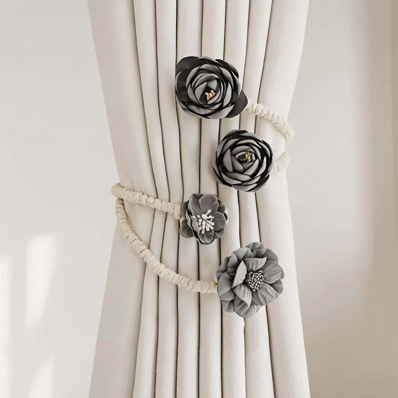 Creative handmade flower curtain holder