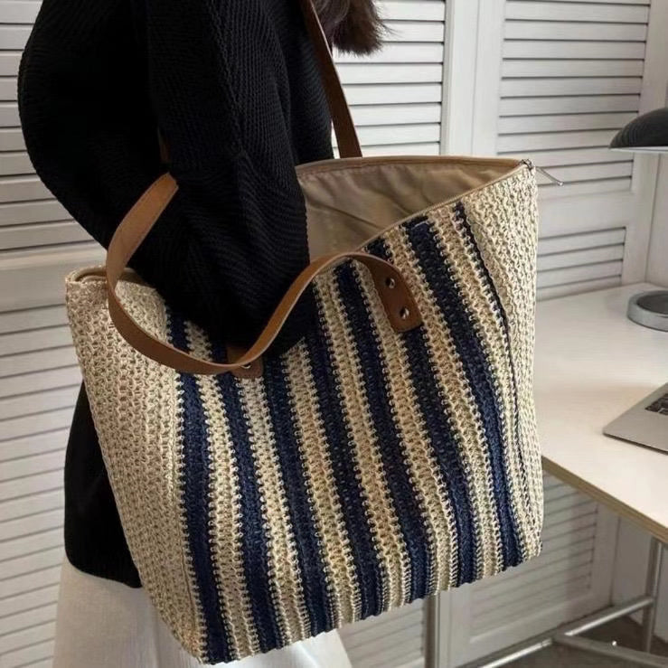 Straw bag