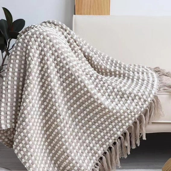 Knitted throw blanket