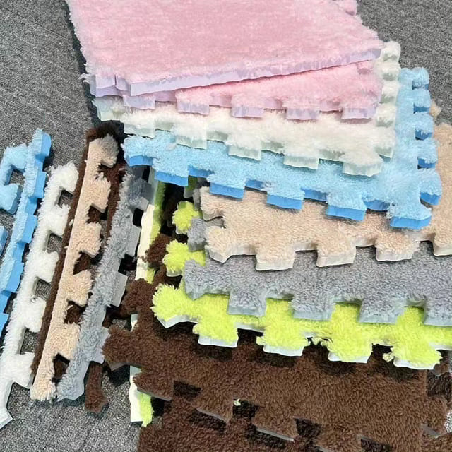 Plush foam interlocking floor mats