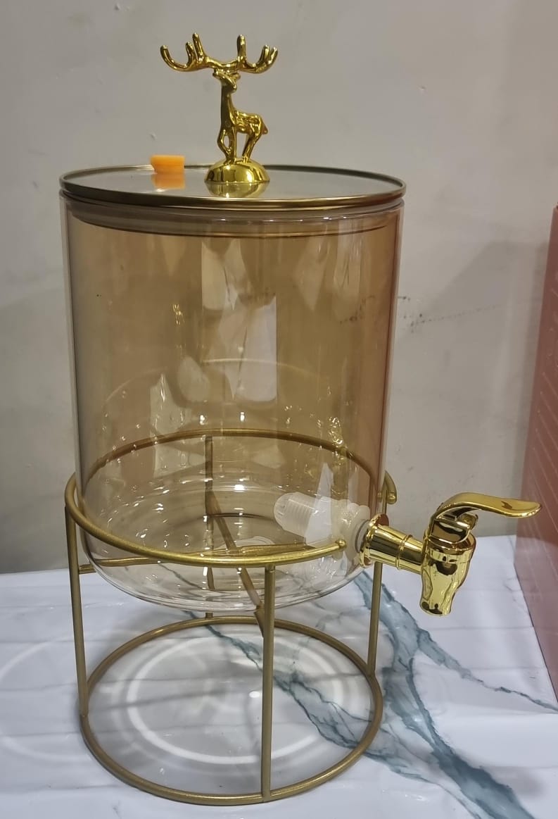 Golden juice dispenser