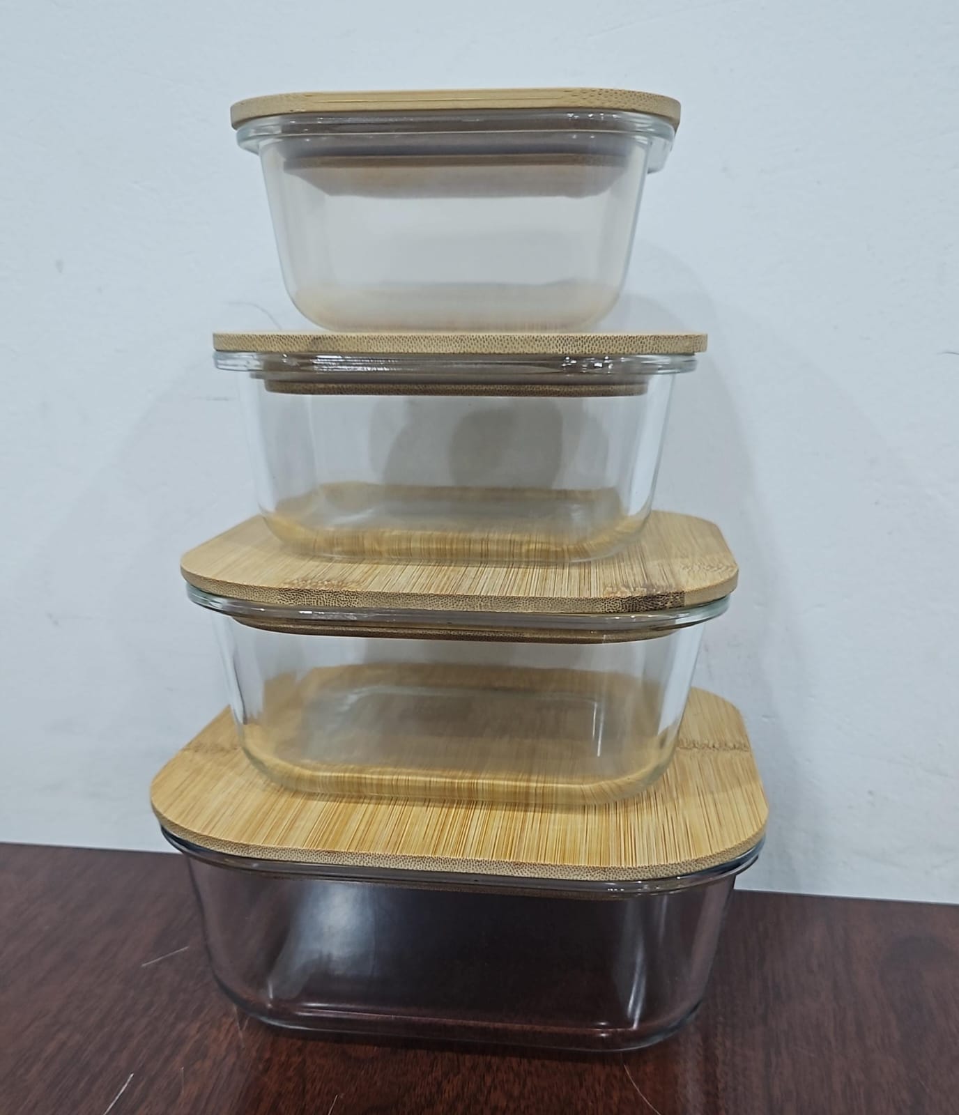 Set of 4 glass containers with airtight bamboo lids