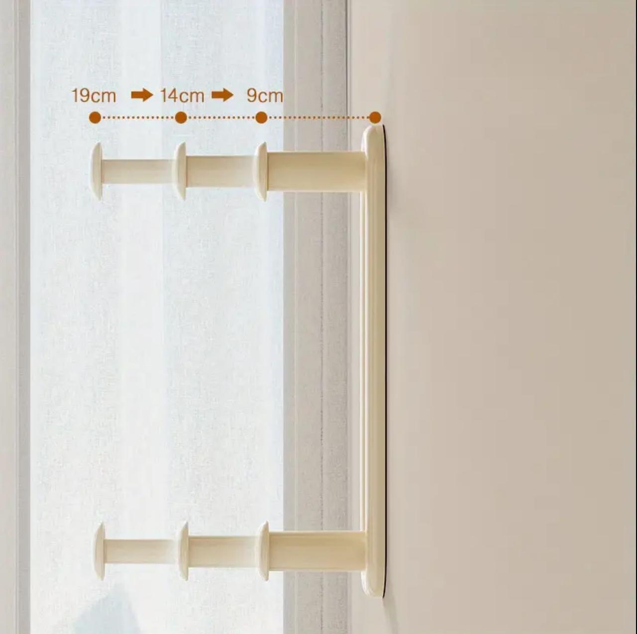 Telescopic hanger storage