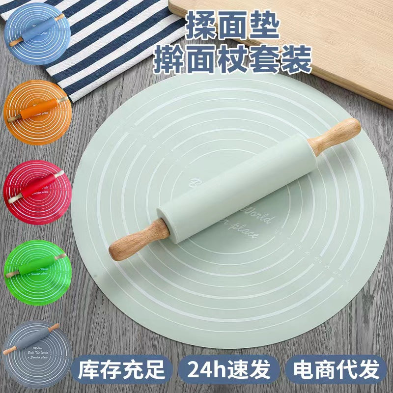 Silicone kneading mat with rolling pin