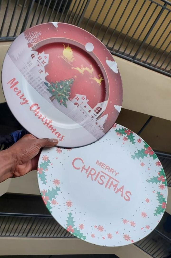 Christmas CHARGER PLATES 6pc