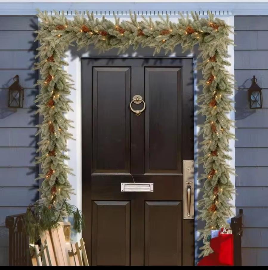 2.7M long Christmas garlands with lights Green with red berries