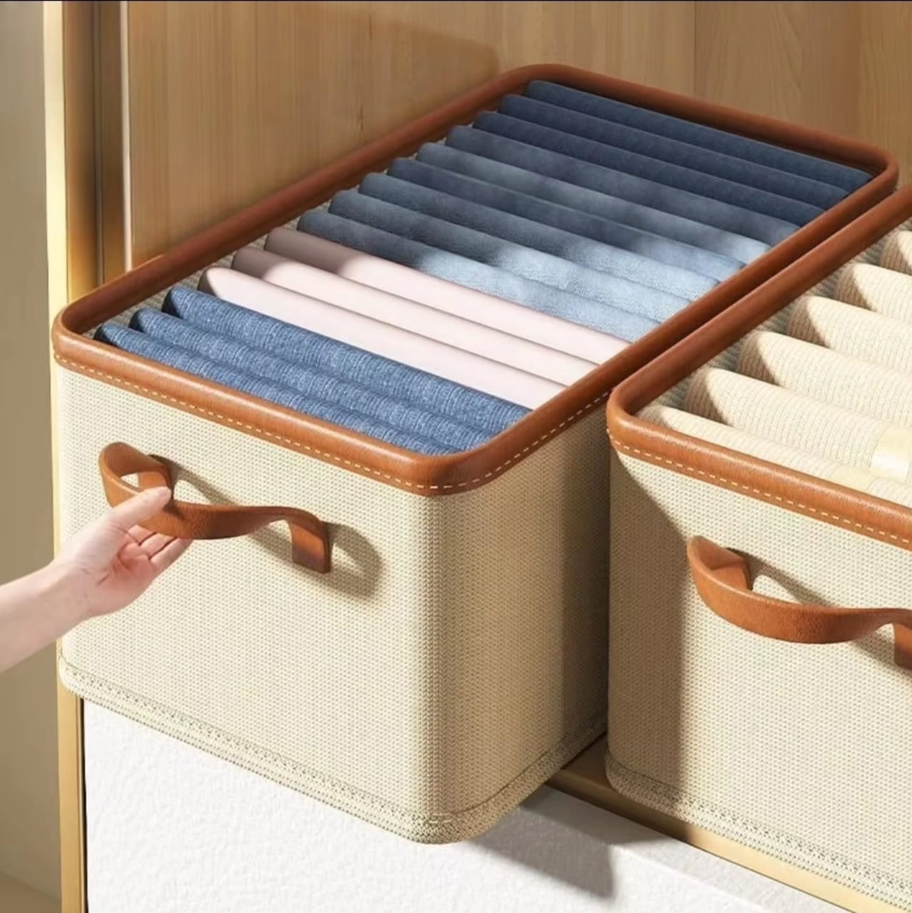 Foldable clothes organizer