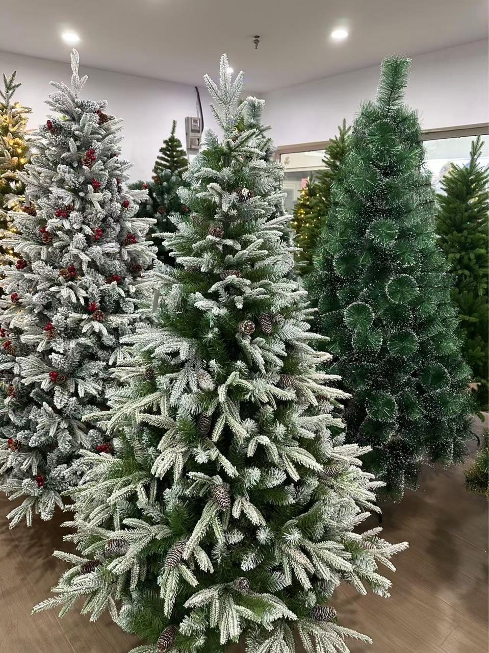 PREMIUM Christmas PINE SNOW FLOCKED TREE WITH CONE🎄
♦️high quality with 2000 leaves