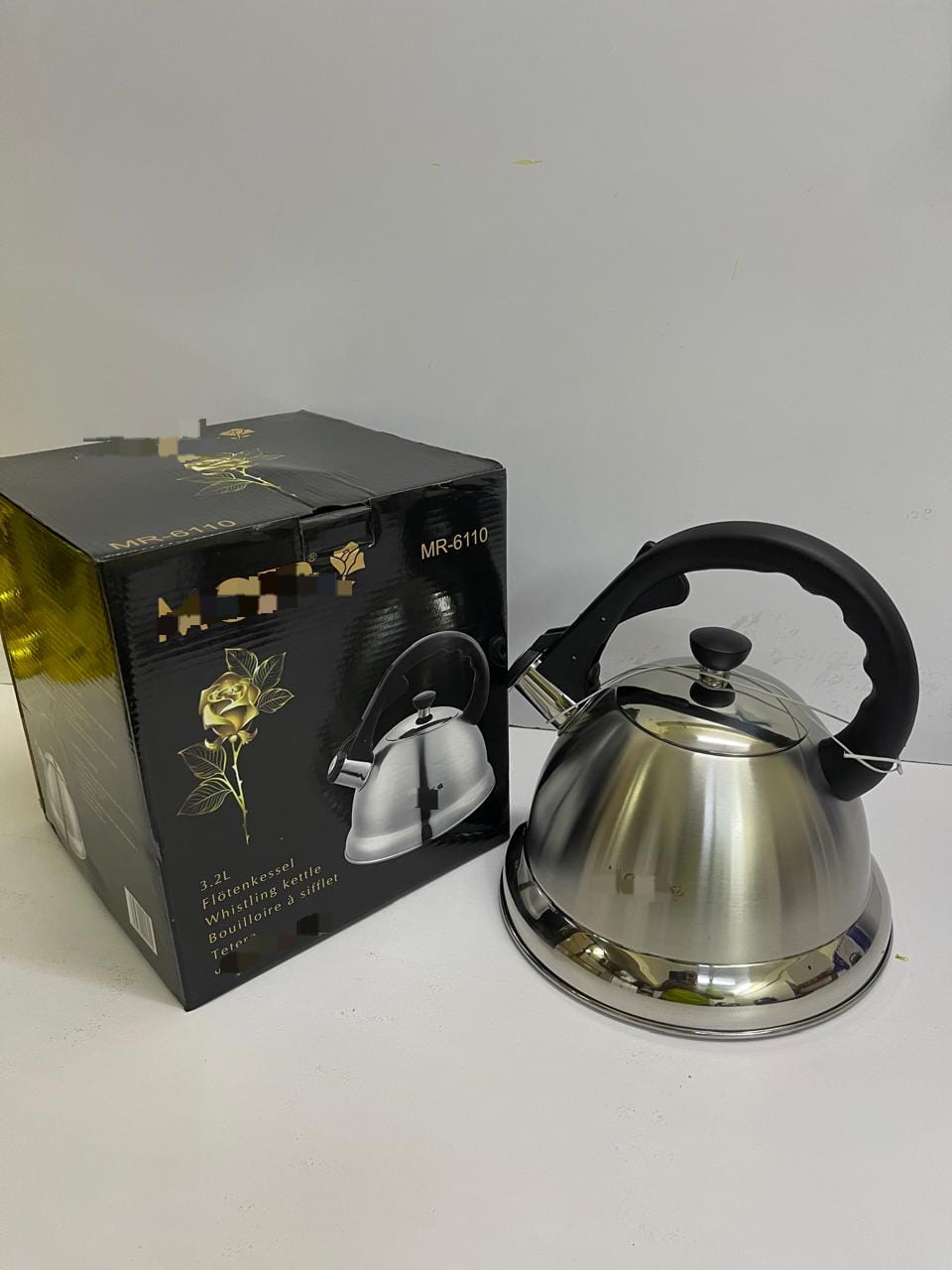 Whistling kettle