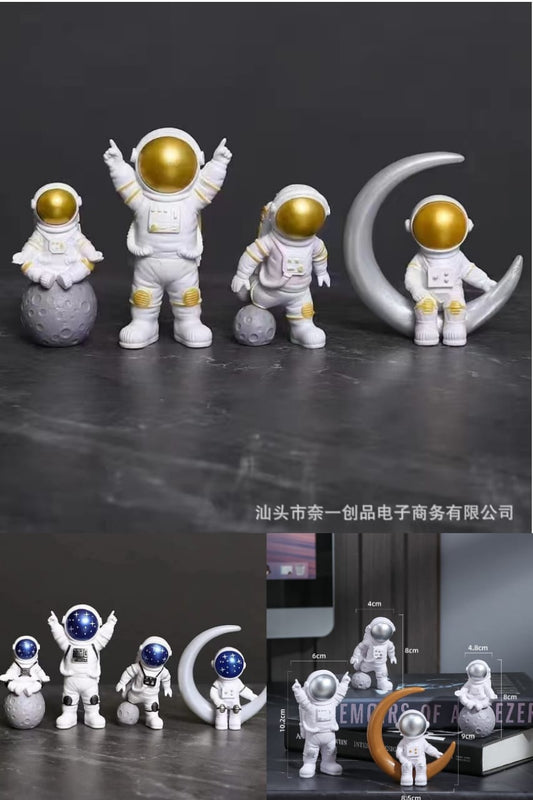 4pc Astronaut Figure Statue/Spaceman