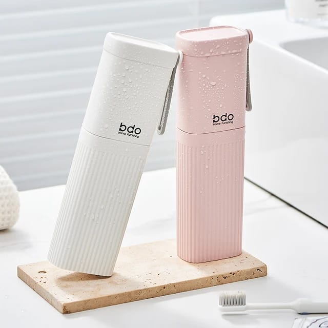 Portable travel toothbrush/toothpaste holder