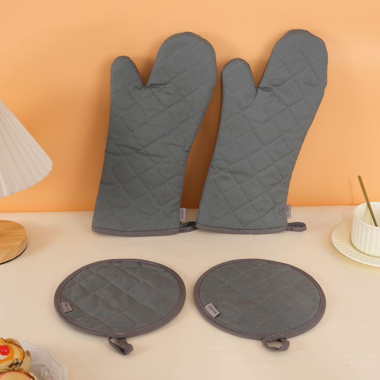 Oven Gloves and mitten pot holder