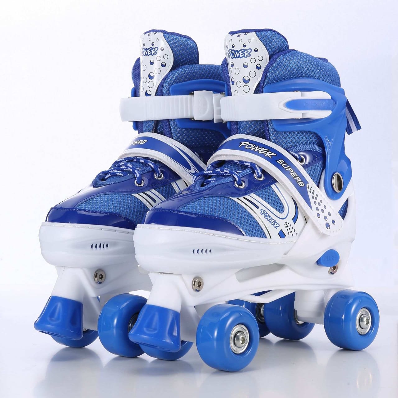 Skate shoes and guards set